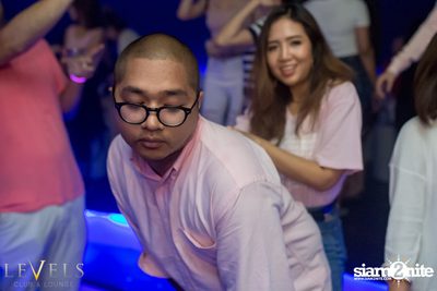 Powderpuff นำเสนอ Pink on Pink ที่ V-Club | เลเวลส์ — photo 60