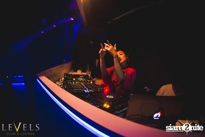 Powderpuff นำเสนอ Pink on Pink ที่ V-Club | เลเวลส์ — photo 62