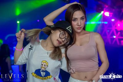 Powderpuff นำเสนอ Pink on Pink ที่ V-Club | เลเวลส์ — photo 69