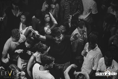 Powderpuff นำเสนอ Pink on Pink ที่ V-Club | เลเวลส์ — photo 77