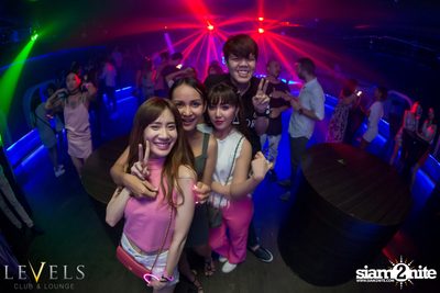 Powderpuff นำเสนอ Pink on Pink ที่ V-Club | เลเวลส์ — photo 86