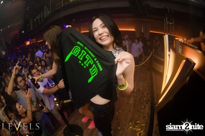 GlowInTheDark (DJs) ที่ เลเวลส์ — photo 13