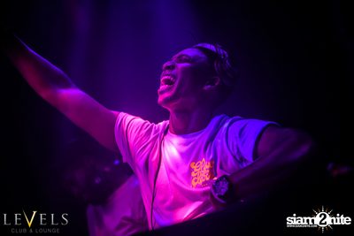 GlowInTheDark (DJs) ที่ เลเวลส์ — photo 17
