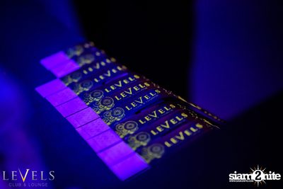 GlowInTheDark (DJs) ที่ เลเวลส์ — photo 24