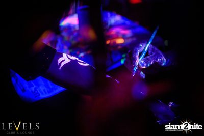 GlowInTheDark (DJs) ที่ เลเวลส์ — photo 27