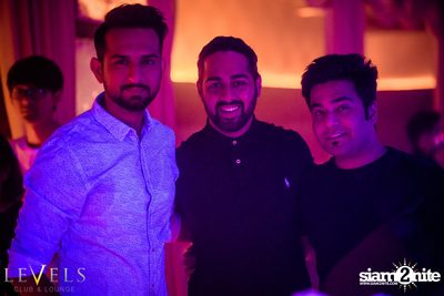 GlowInTheDark (DJs) ที่ เลเวลส์ — photo 34