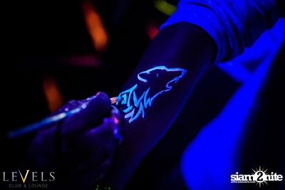 GlowInTheDark (DJs) ที่ เลเวลส์ — photo 37