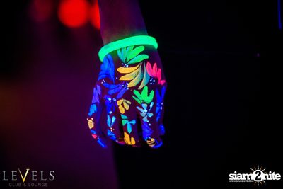 GlowInTheDark (DJs) ที่ เลเวลส์ — photo 38