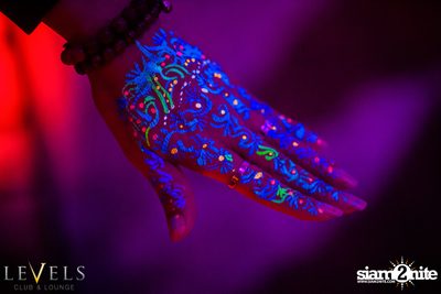 GlowInTheDark (DJs) ที่ เลเวลส์ — photo 40