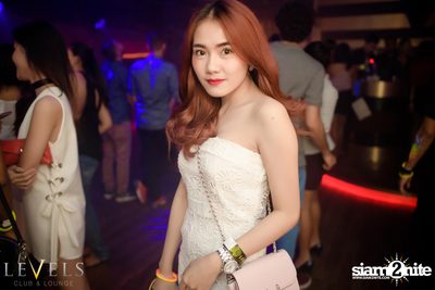 GlowInTheDark (DJs) ที่ เลเวลส์ — photo 61