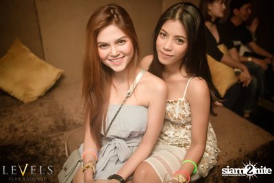 GlowInTheDark (DJs) ที่ เลเวลส์ — photo 63