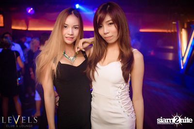 GlowInTheDark (DJs) ที่ เลเวลส์ — photo 74