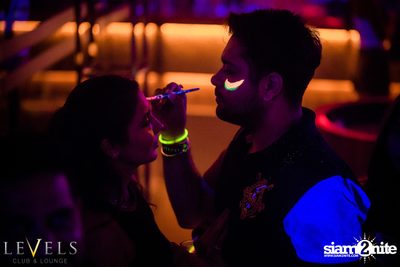 GlowInTheDark (DJs) ที่ เลเวลส์ — photo 78