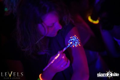 GlowInTheDark (DJs) ที่ เลเวลส์ — photo 79