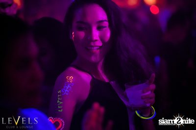 GlowInTheDark (DJs) ที่ เลเวลส์ — photo 94
