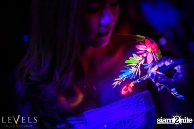 GlowInTheDark (DJs) ที่ เลเวลส์ — photo 95