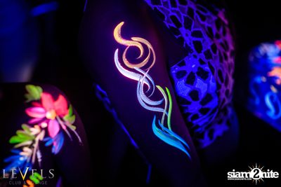 GlowInTheDark (DJs) ที่ เลเวลส์ — photo 97