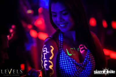 GlowInTheDark (DJs) ที่ เลเวลส์ — photo 98