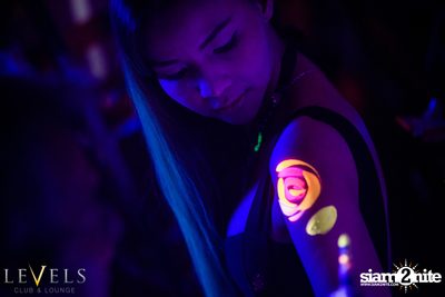 GlowInTheDark (DJs) ที่ เลเวลส์ — photo 101