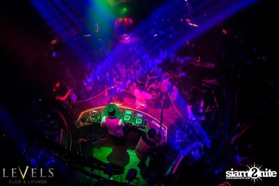 GlowInTheDark (DJs) ที่ เลเวลส์ — photo 112