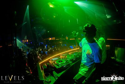 GlowInTheDark (DJs) ที่ เลเวลส์ — photo 120