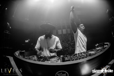 GlowInTheDark (DJs) ที่ เลเวลส์ — photo 128