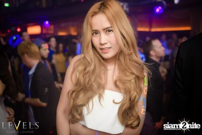 GlowInTheDark (DJs) ที่ เลเวลส์ — photo 139