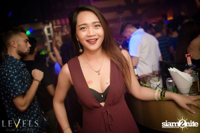 GlowInTheDark (DJs) ที่ เลเวลส์ — photo 143