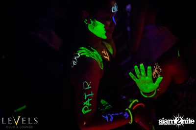 GlowInTheDark (DJs) ที่ เลเวลส์ — photo 146