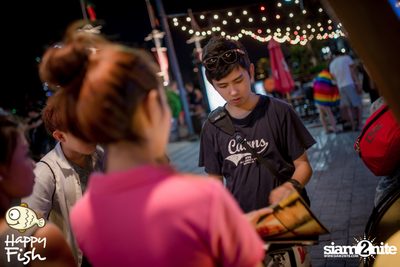 คืนวันศุกร์ ที่ร้าน แฮปปี้ ฟิช, เอเชีย ทีค เดอะ ริเวอร์ฟร้อนท์ — photo 4
