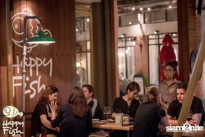 คืนวันศุกร์ ที่ร้าน แฮปปี้ ฟิช, เอเชีย ทีค เดอะ ริเวอร์ฟร้อนท์ — photo 14