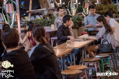 คืนวันศุกร์ ที่ร้าน แฮปปี้ ฟิช, เอเชีย ทีค เดอะ ริเวอร์ฟร้อนท์ — photo 21