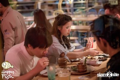 คืนวันศุกร์ ที่ร้าน แฮปปี้ ฟิช, เอเชีย ทีค เดอะ ริเวอร์ฟร้อนท์ — photo 43