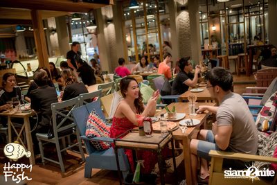 คืนวันศุกร์ ที่ร้าน แฮปปี้ ฟิช, เอเชีย ทีค เดอะ ริเวอร์ฟร้อนท์ — photo 48