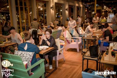 คืนวันศุกร์ ที่ร้าน แฮปปี้ ฟิช, เอเชีย ทีค เดอะ ริเวอร์ฟร้อนท์ — photo 55
