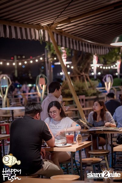 คืนวันศุกร์ ที่ร้าน แฮปปี้ ฟิช, เอเชีย ทีค เดอะ ริเวอร์ฟร้อนท์ — photo 58