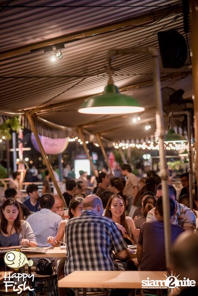 คืนวันศุกร์ ที่ร้าน แฮปปี้ ฟิช, เอเชีย ทีค เดอะ ริเวอร์ฟร้อนท์ — photo 59