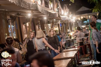 คืนวันศุกร์ ที่ร้าน แฮปปี้ ฟิช, เอเชีย ทีค เดอะ ริเวอร์ฟร้อนท์ — photo 63