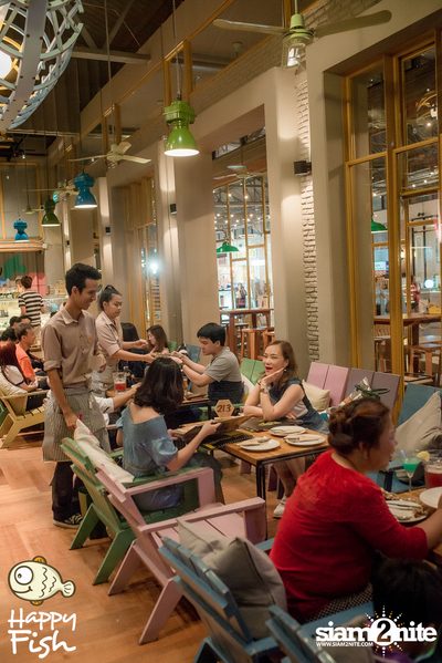 คืนวันศุกร์ ที่ร้าน แฮปปี้ ฟิช, เอเชีย ทีค เดอะ ริเวอร์ฟร้อนท์ — photo 85