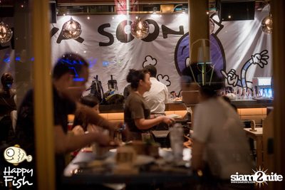 คืนวันศุกร์ ที่ร้าน แฮปปี้ ฟิช, เอเชีย ทีค เดอะ ริเวอร์ฟร้อนท์ — photo 98