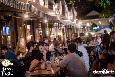 คืนวันศุกร์ ที่ร้าน แฮปปี้ ฟิช, เอเชีย ทีค เดอะ ริเวอร์ฟร้อนท์ — photo 110