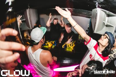 Retox Sessions presents Loco & Jam at Glow — photo 74