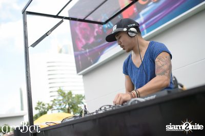 amWet & Ful Metal Dojo Pool Party ที่ แอมบาร์ — photo 1