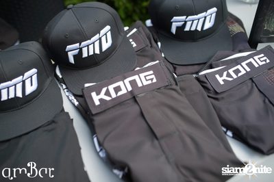 amWet & Ful Metal Dojo Pool Party ที่ แอมบาร์ — photo 4