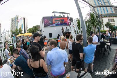 amWet & Ful Metal Dojo Pool Party ที่ แอมบาร์ — photo 66