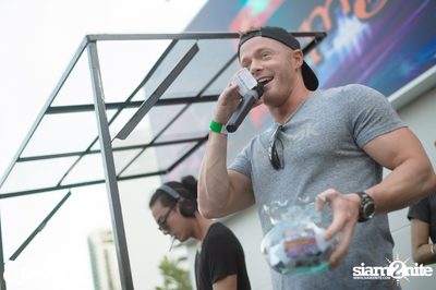 amWet & Ful Metal Dojo Pool Party ที่ แอมบาร์ — photo 101
