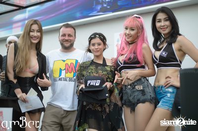amWet & Ful Metal Dojo Pool Party ที่ แอมบาร์ — photo 105