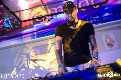 amWet & Ful Metal Dojo Pool Party ที่ แอมบาร์ — photo 135