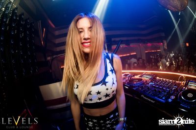 Christy Million ที่ เลเวลส์ — photo 108