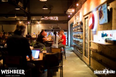 Birra Del Borgo Tap Takeover ที่ร้าน วิชเบียร์ โฮม บาร์ — photo 15